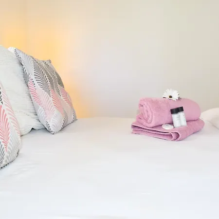 Laura's Cozy Διαμέρισμα Λάρνακα