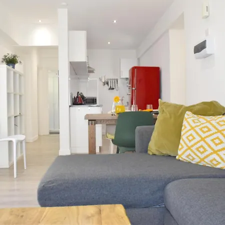 Laura's Cozy * לרנקה