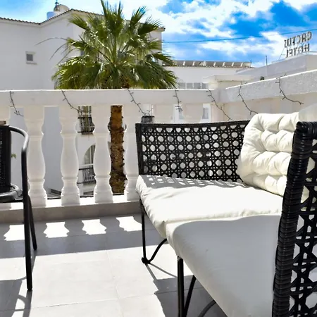 Laura's Cozy * Larnaca