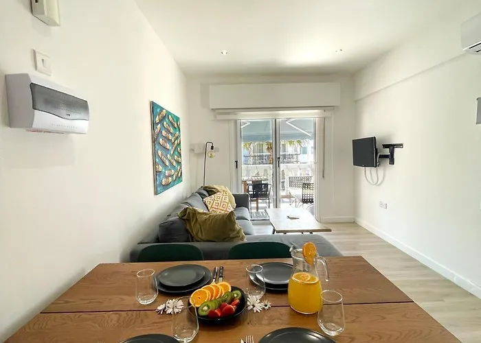 Laura's Cozy Larnaca